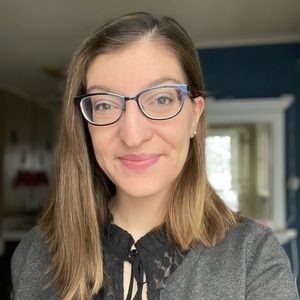 Meet your Posher, Laura